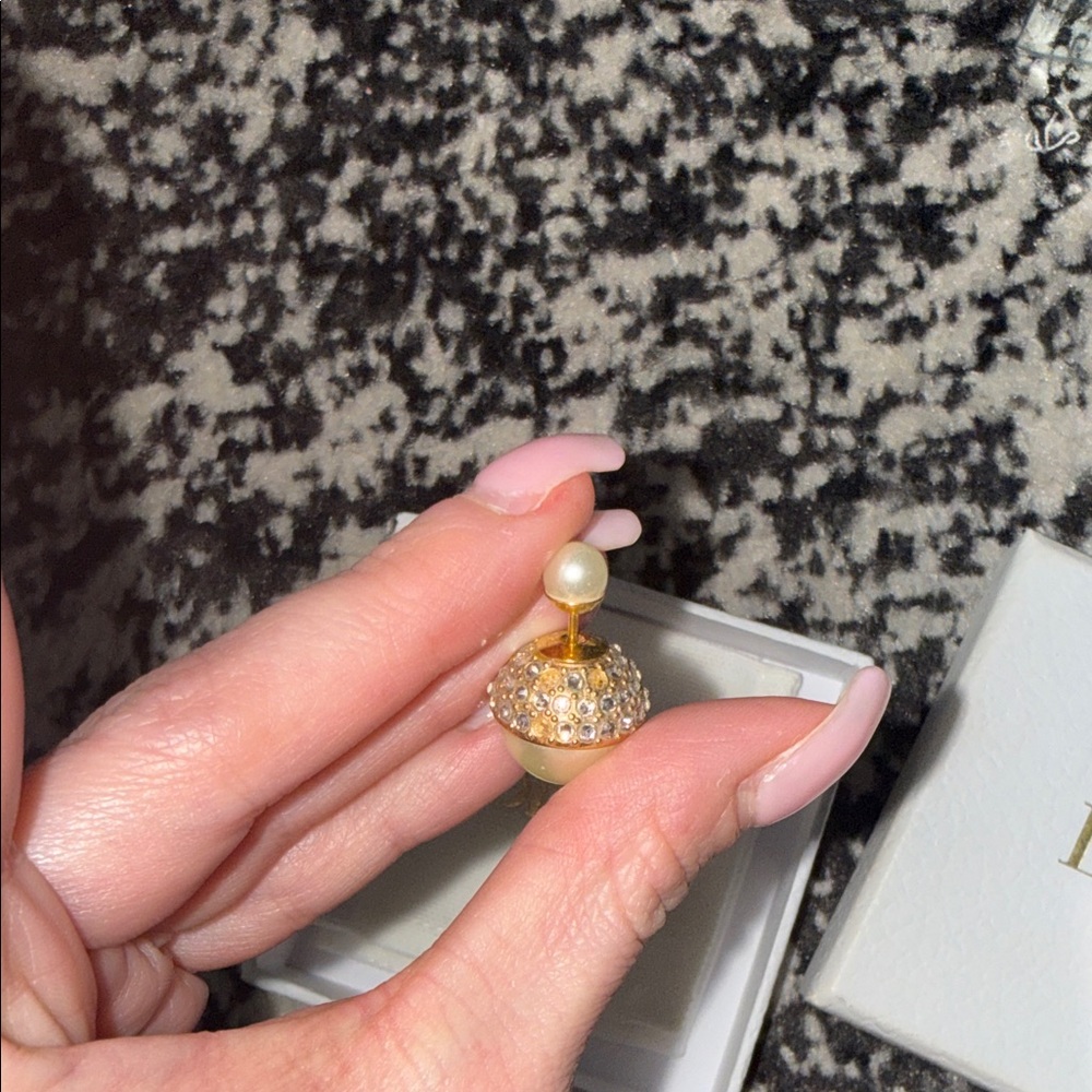 Dior Gold and White Pearl Tribale Earrings - Picture 5 of 6